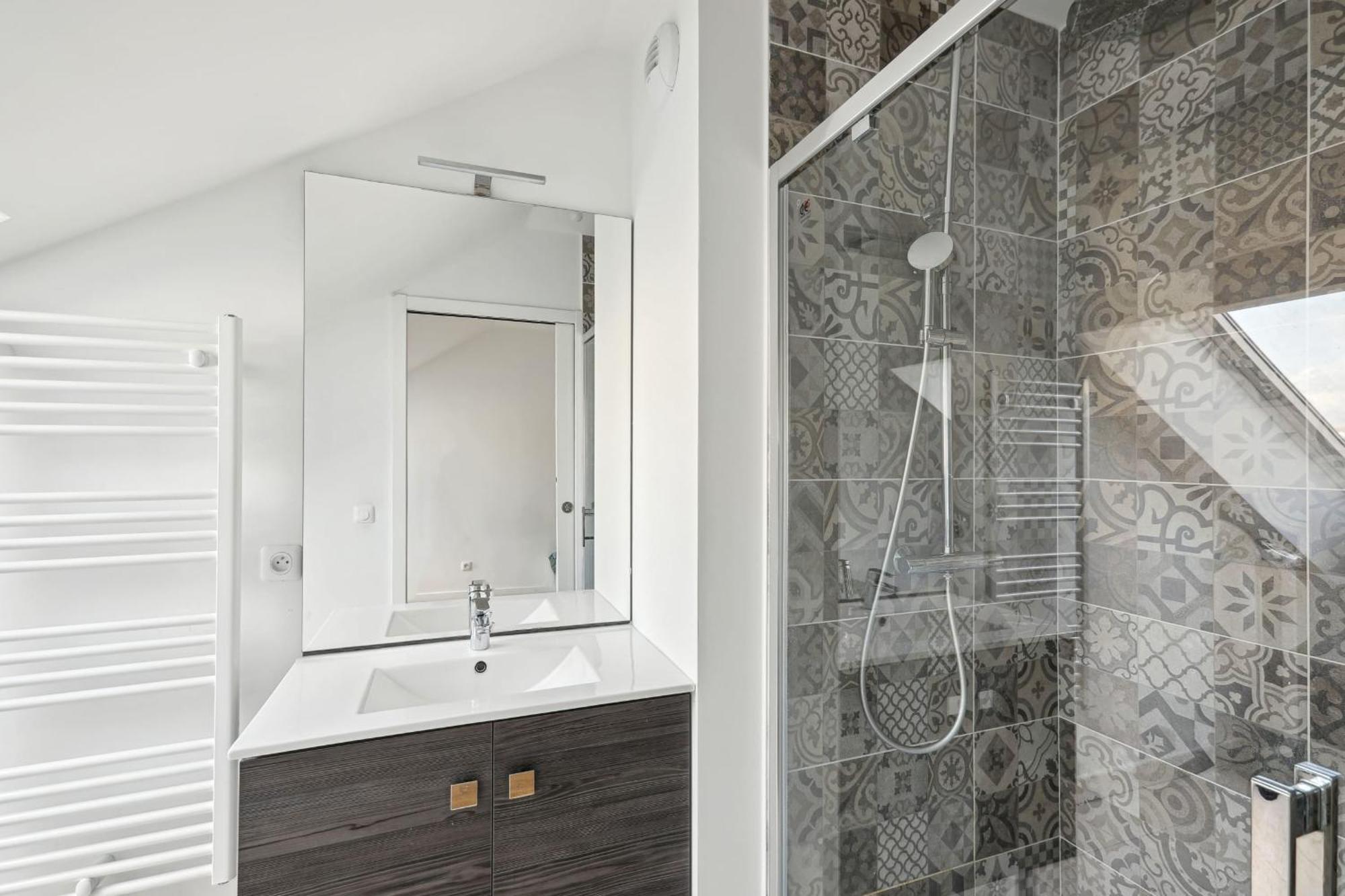 Spacious And Bright Apartment Бордо Экстерьер фото
